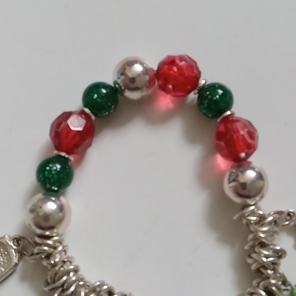 Christmas Charm Bracelet Red & Green Beads Tree, Present & Snowman charms. - Picture 5 of 6